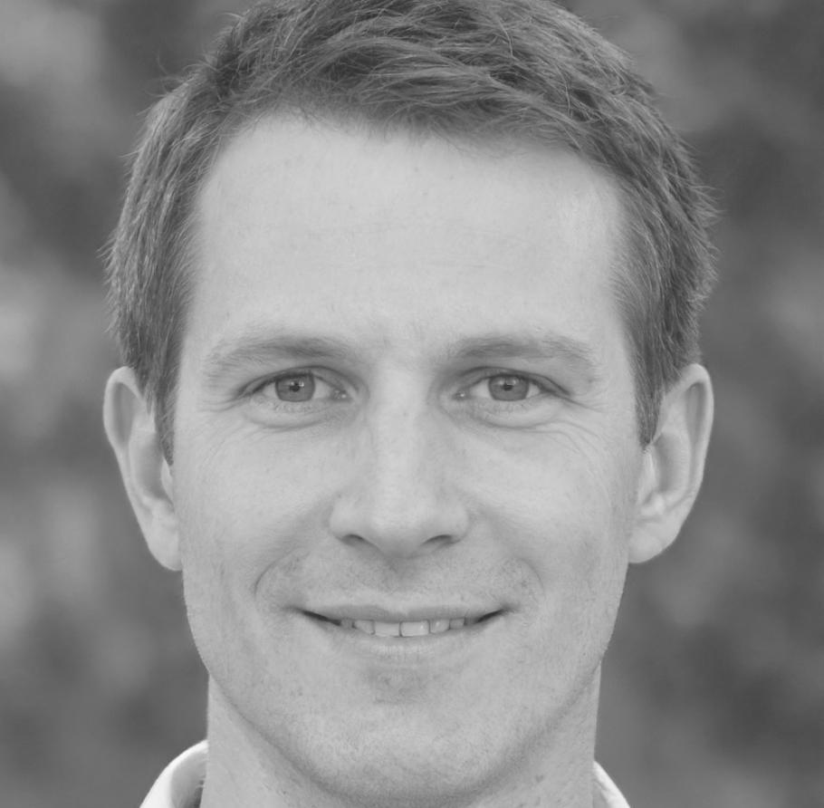 Egresado programa hábitos financieros